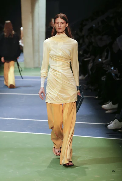 Look 25